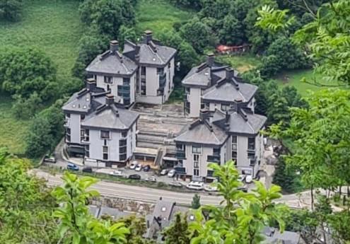 Tuca - Piso De 3 Habitaciones En Betren-Vielha Con Garaje Luaran gambar